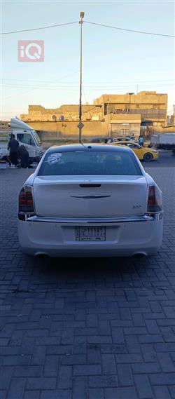 كرايسلر 300